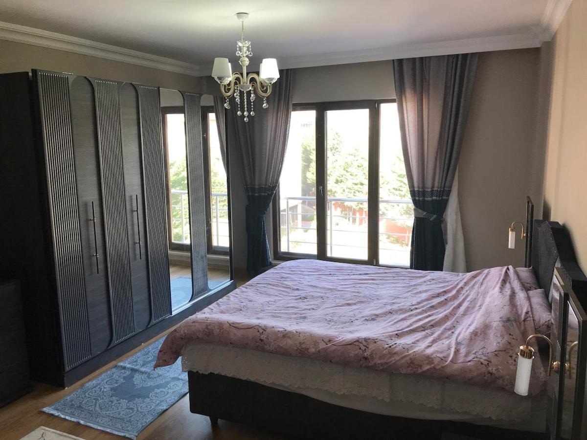 Wide Family House Daire